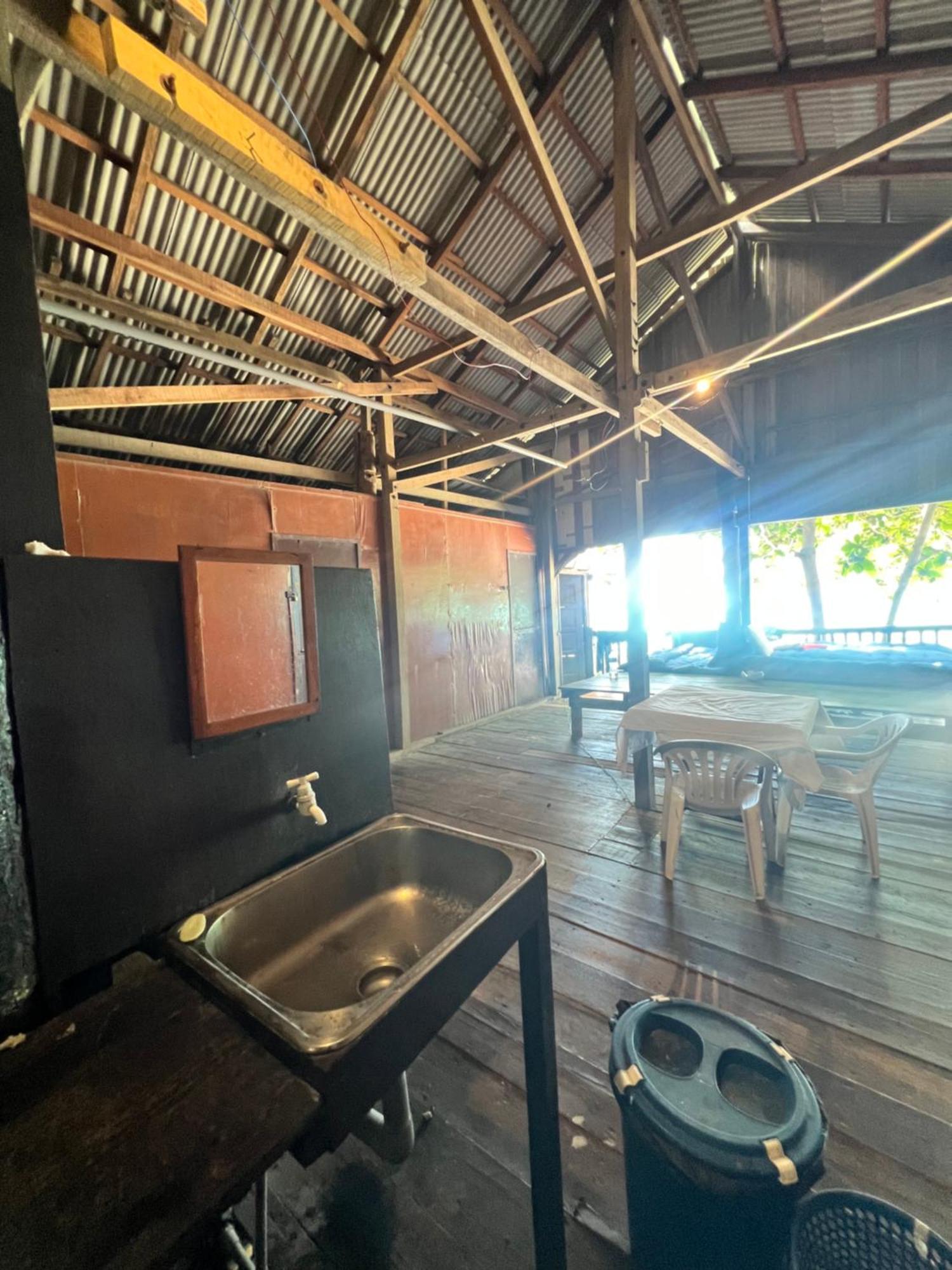 Ohlala Guesthouse Ostrov Perhentian Exteriér fotografie